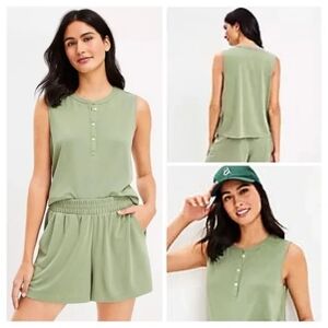 Lou & Grey Green Sleeveless Blouse & Shorts Sz Small EUC